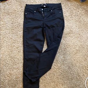 Paige Roxie Capri - size 28.